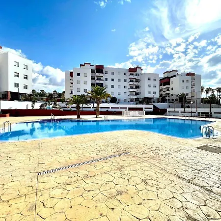 Urb. Palmeras Del Sur Con Piscina 公寓