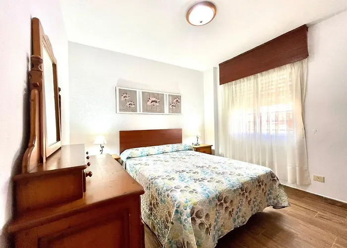 Urb. Palmeras Del Sur Con Piscina 아파트 아데제
