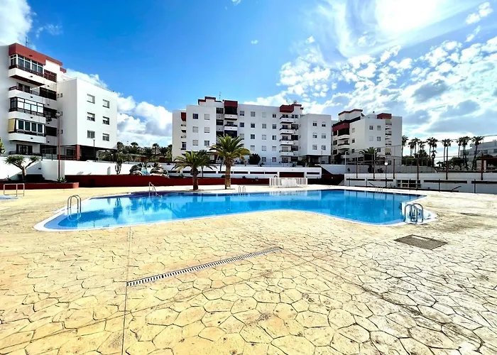 Urb. Palmeras Del Sur Con Piscina Apartman